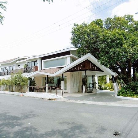 Segara Suites Olongapo City Exteriör bild